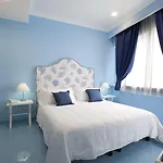Bougainville Hotel