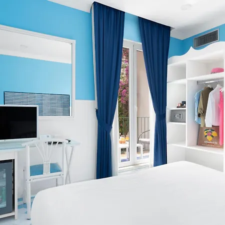 Otel Bougainville 4*