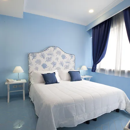 Bougainville Otel