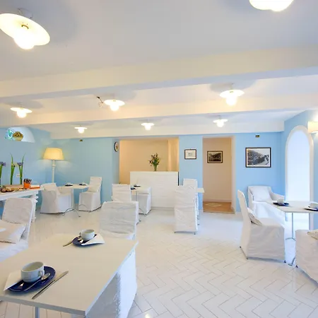 Otel Bougainville