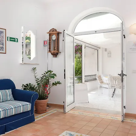 Bougainville Otel