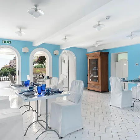 Bougainville Otel 4*