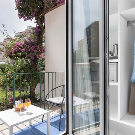 Bougainville Otel
