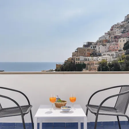 Otel Bougainville 4*