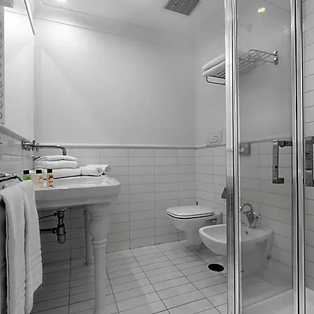 Bougainville Hotel