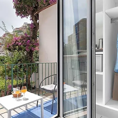 Bougainville Hotel 4*