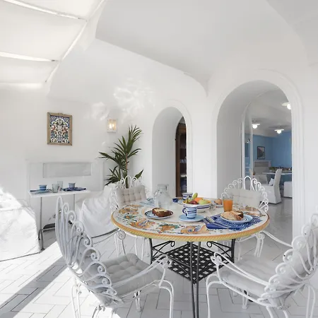 Hotel Bougainville