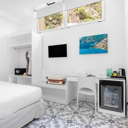 Bougainville 4* Ποζιτάνο